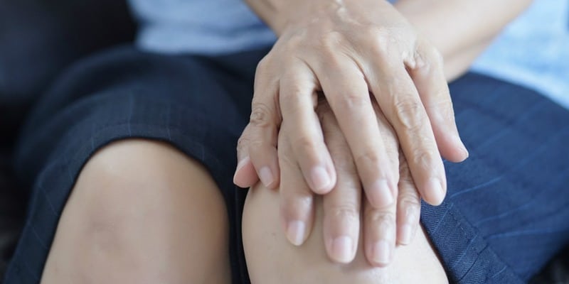 Herbal Noni juice, obat pengapuran sendi lutut yang alami