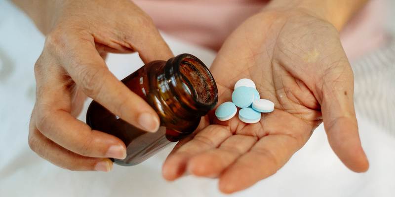 Ilustrasi Obat Parkinson di Apotik Kimia Farma, K24, dan Apotik Lain