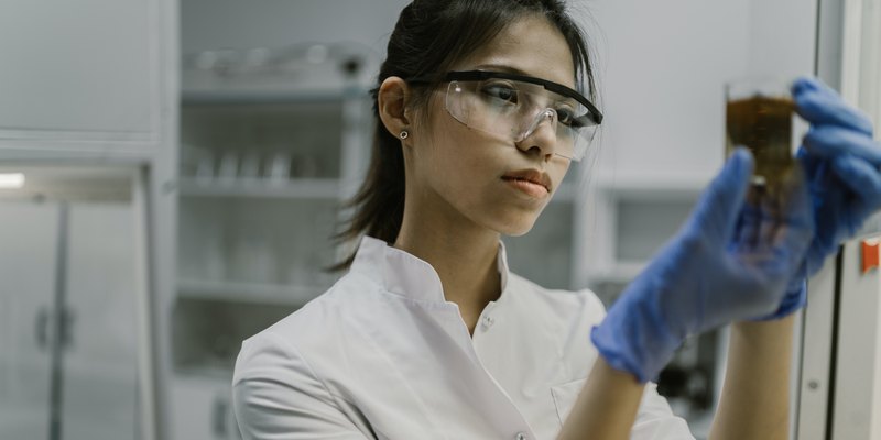 Mencegah Pembuluh Darah Pecah di Mata