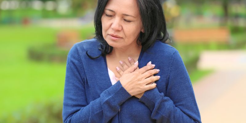 Apakah Penyakit Asam Lambung Menyebabkan Keringat Dingin?